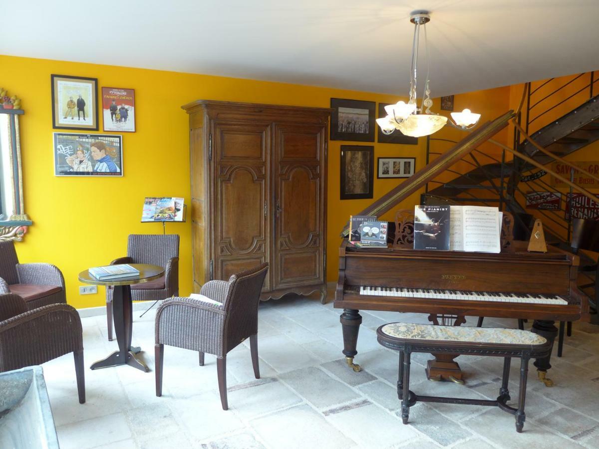Le Piano Biesles Exterior foto