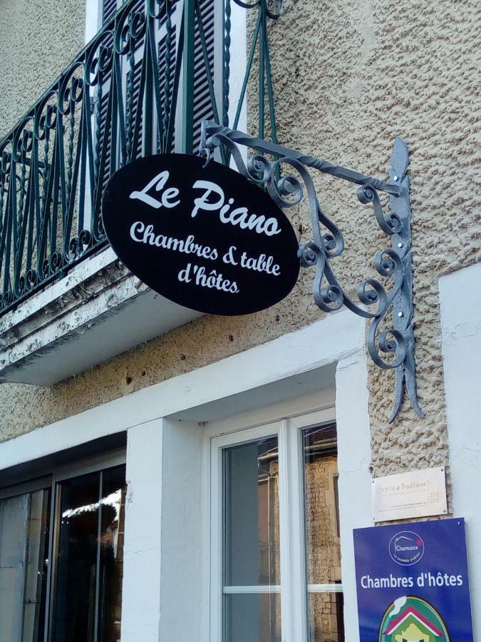 Le Piano Biesles Exterior foto
