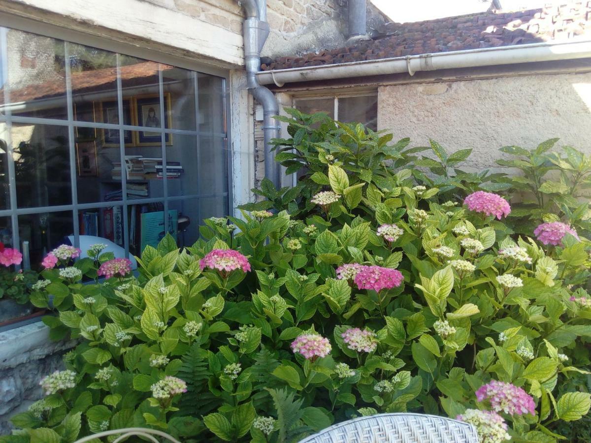 Le Piano Biesles Exterior foto